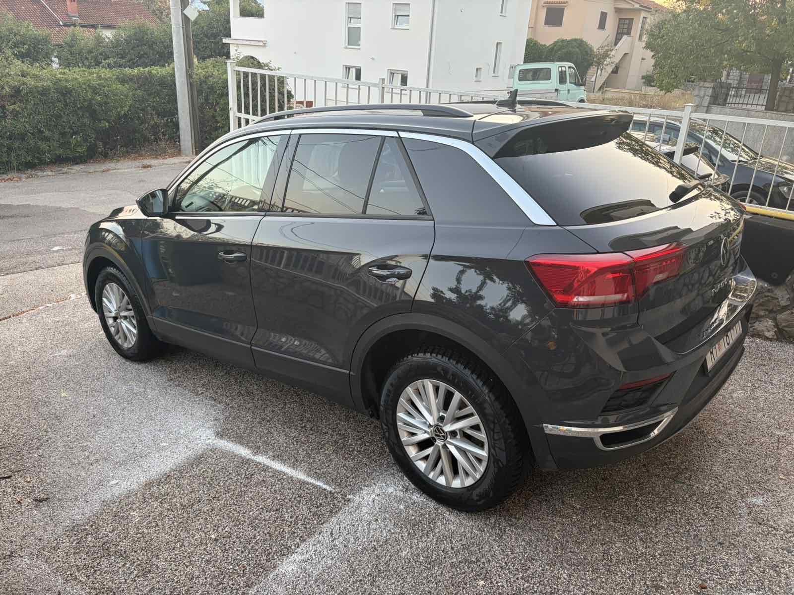 VW T-Roc 1,0 TSI Design - 1.reg 2021., HR, 1.vlasnik, ACC, LED, TOP, fotografija 4