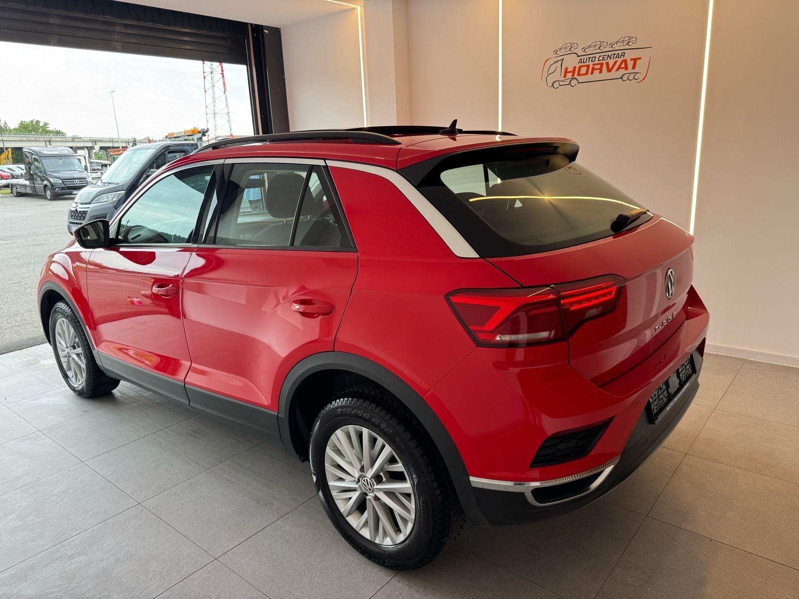 VW T-Roc 1,0 TSI Design 2019.; 1. vl.; Nije uvoz; Panorama; Alu;..., fotografija 6