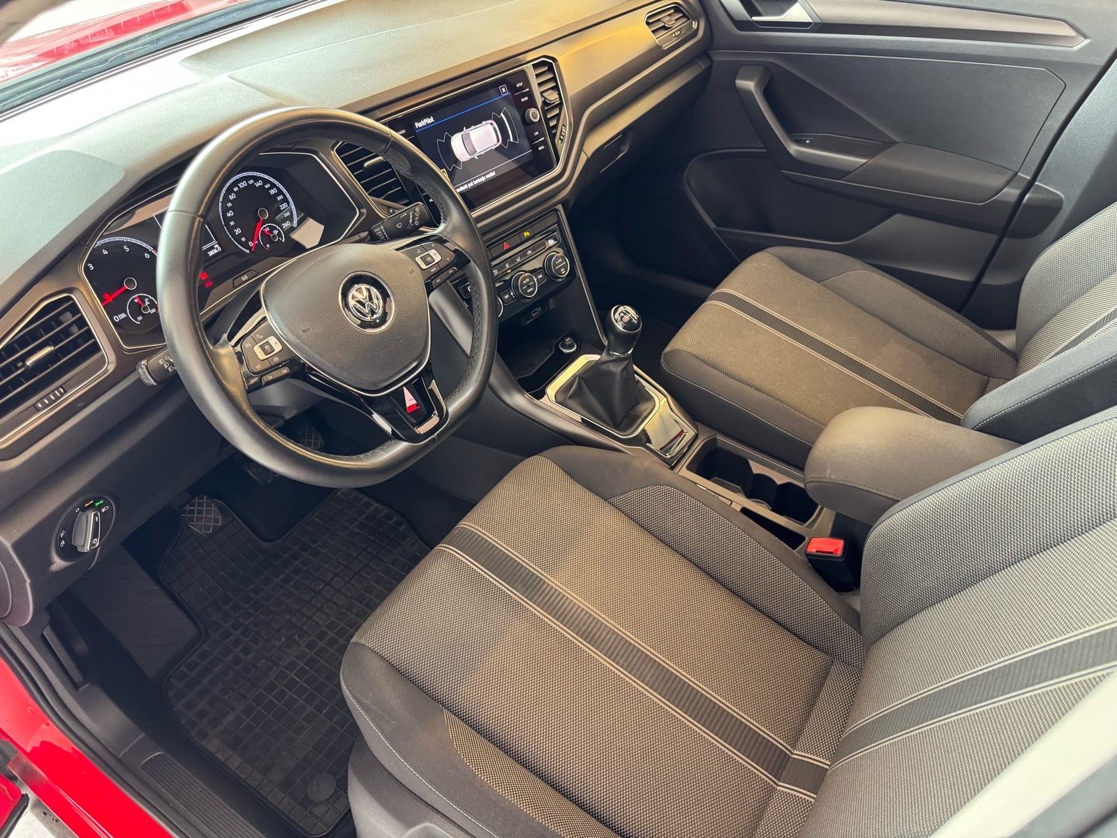VW T-Roc 1,0 TSI Design 2019.; 1. vl.; Nije uvoz; Panorama; Alu;..., fotografija 7