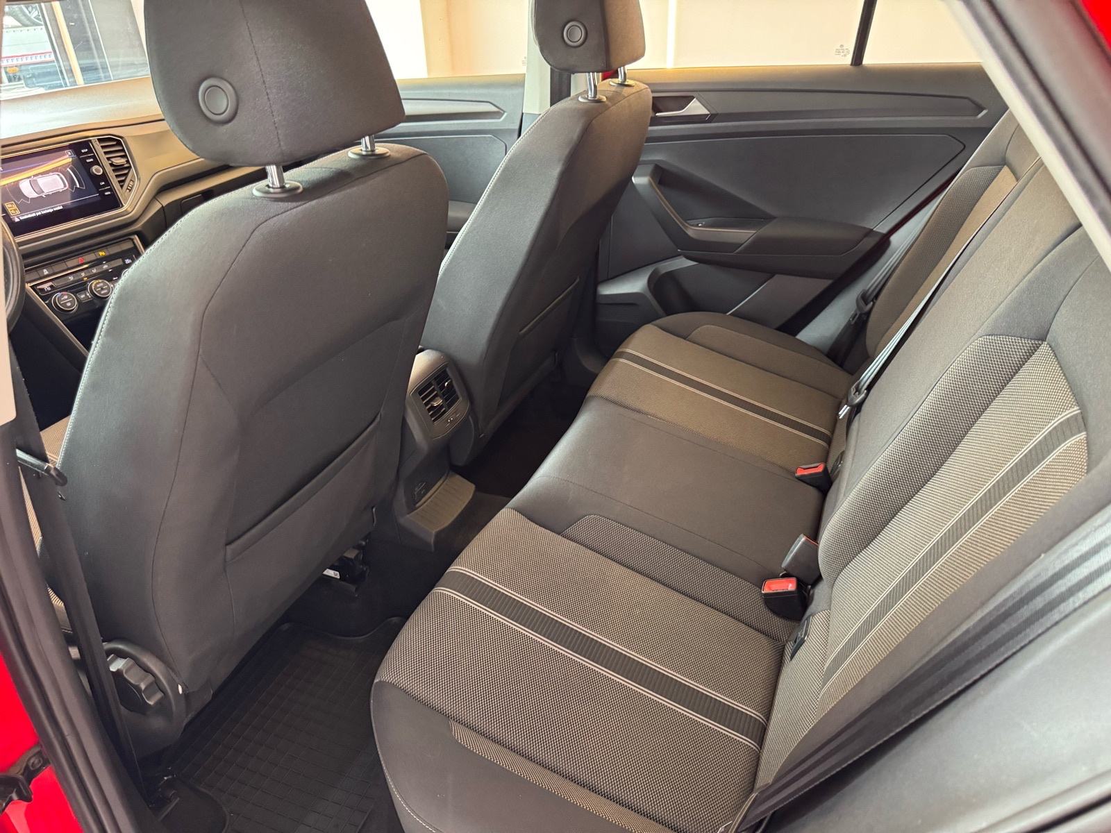 VW T-Roc 1,0 TSI Design 2019.; 1. vl.; Nije uvoz; Panorama; Alu;..., fotografija 8