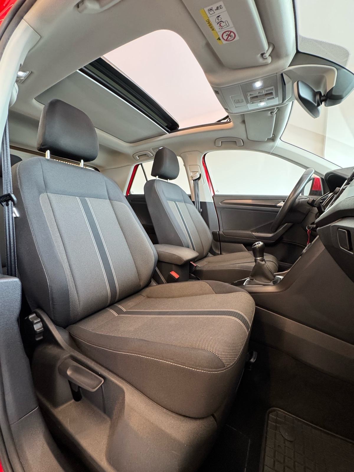 VW T-Roc 1,0 TSI Design 2019.; 1. vl.; Nije uvoz; Panorama; Alu;..., fotografija 12