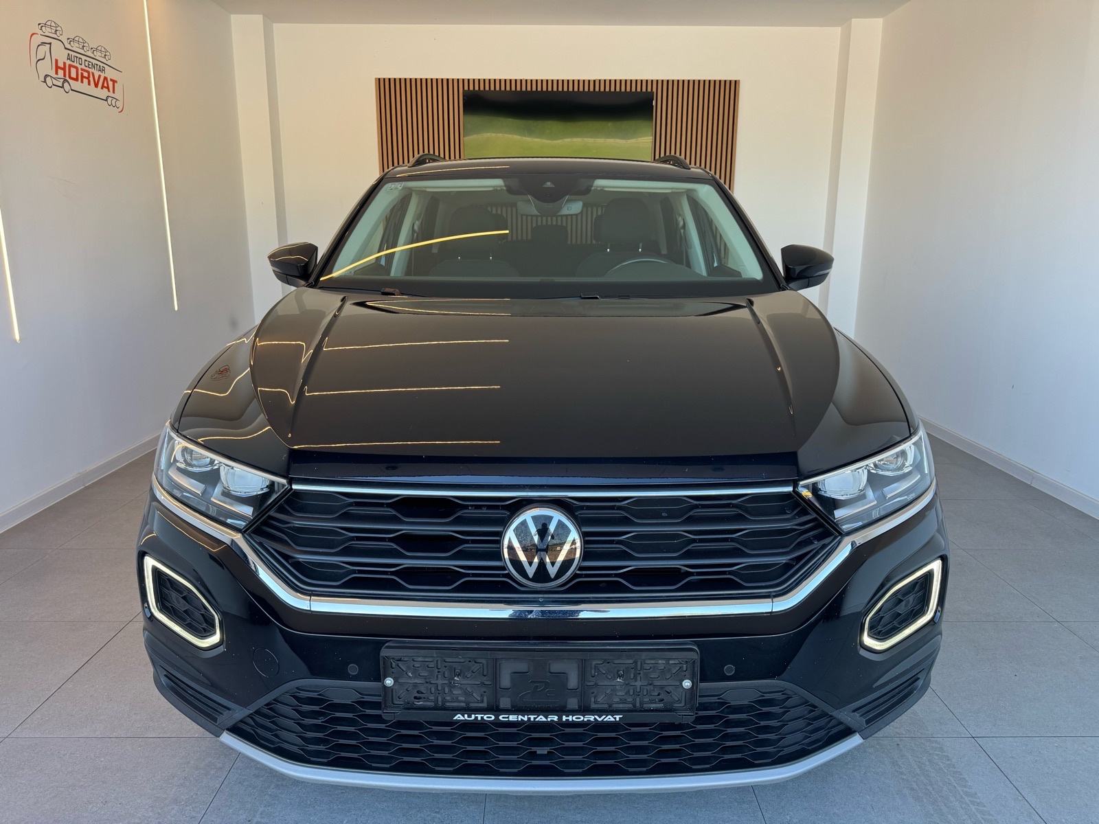 VW T-Roc 1,0 TSI Design 2021.; Nije uvoz; Xenon+LED; Alu; 1. vl.;, fotografija 3