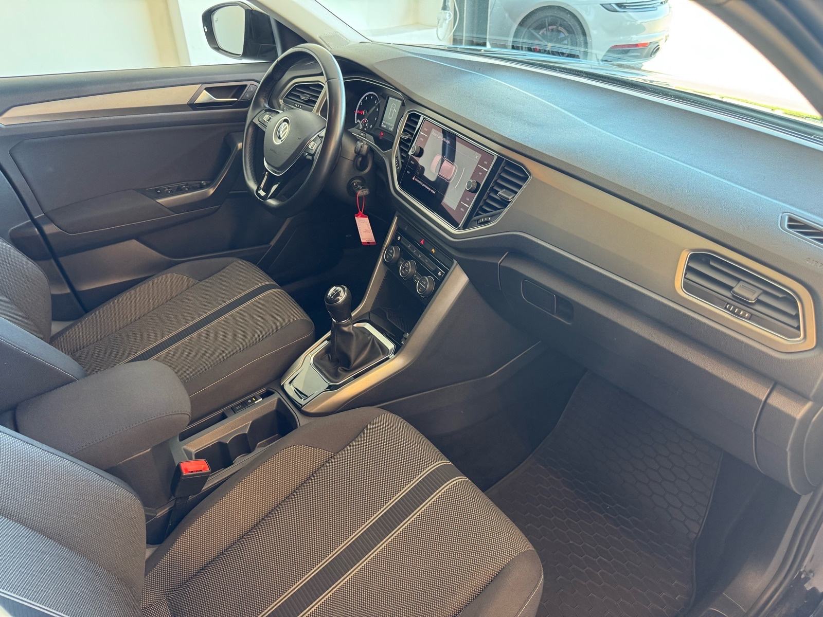 VW T-Roc 1,0 TSI Design 2021.; Nije uvoz; Xenon+LED; Alu; 1. vl.;, fotografija 13