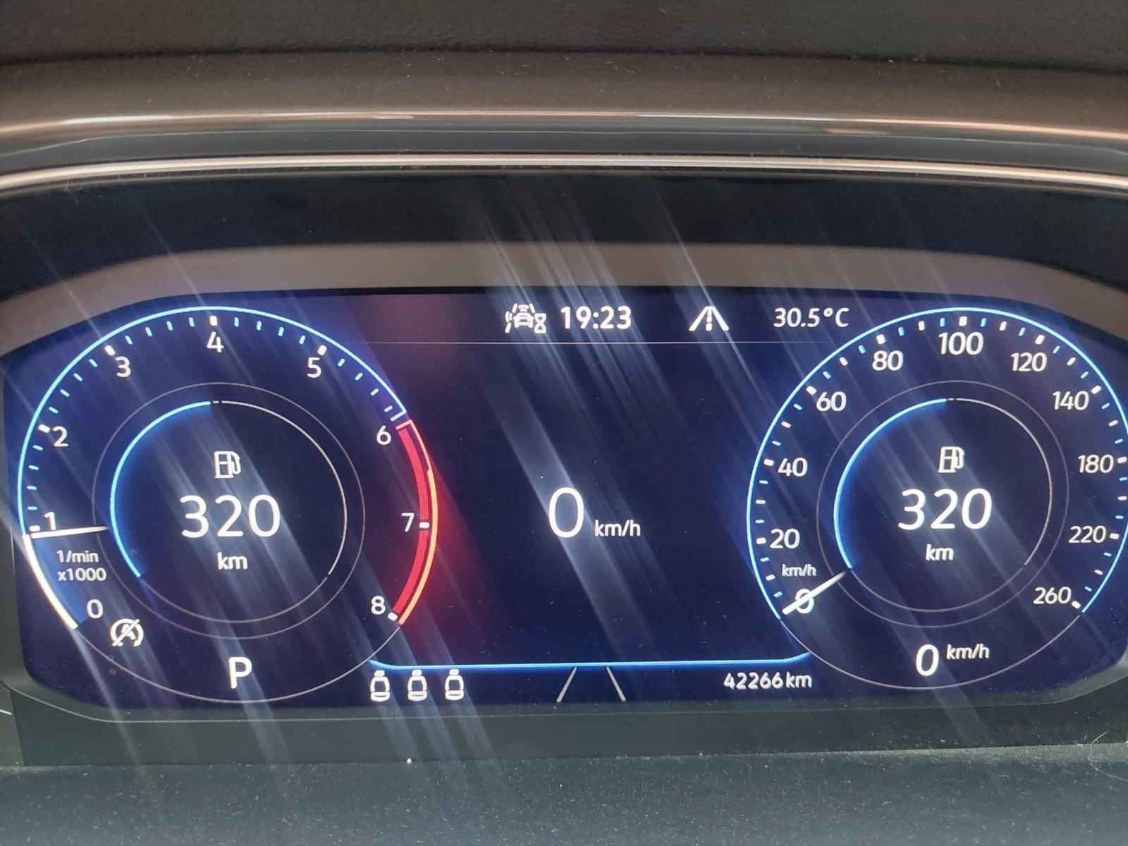 VW T-Roc 1.5TSI 110kw DSG Kupljen novi u HR,samo 42tkm!, fotografija 8