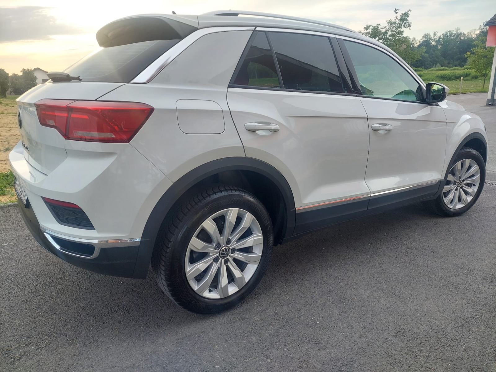 VW T-Roc 1.5TSI 110kw DSG Kupljen novi u HR,samo 42tkm!, fotografija 12