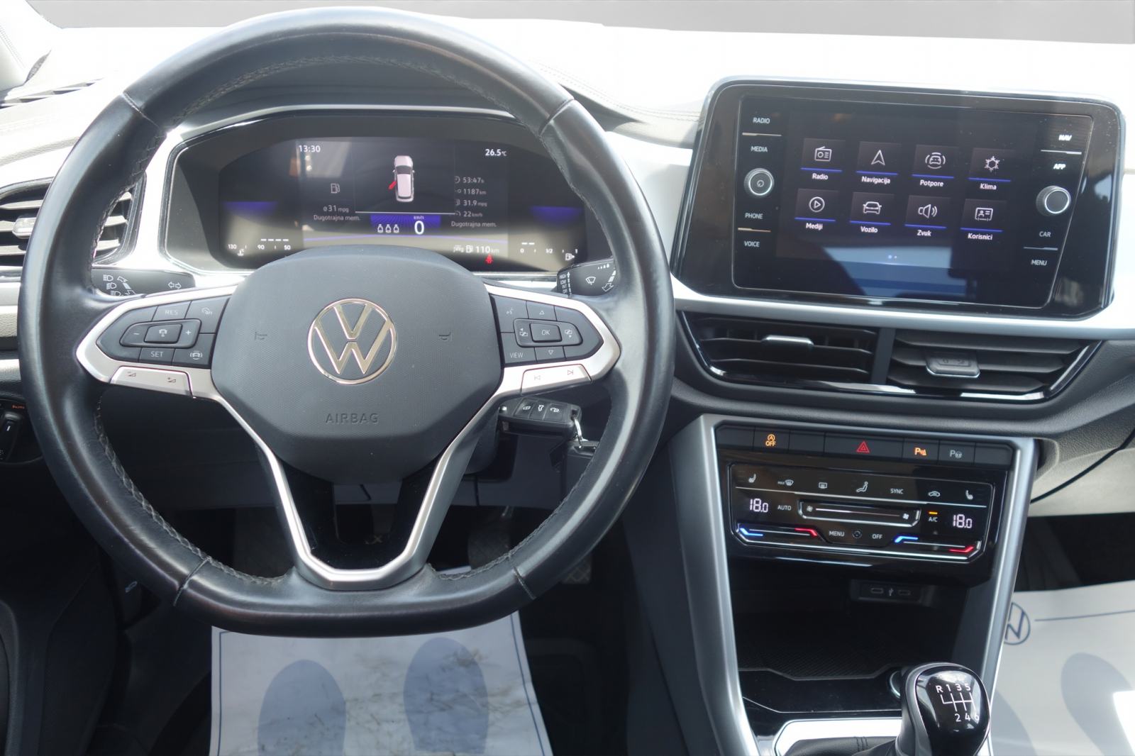 VW T-Roc 1,0 TSI Life, fotografija 12