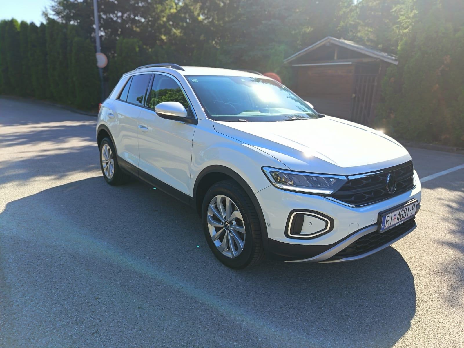 VW T-ROC 1.0 TSI Life, fotografija 1