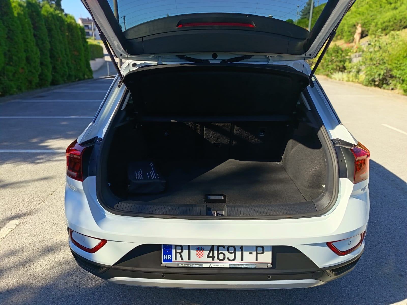 VW T-ROC 1.0 TSI Life, fotografija 9