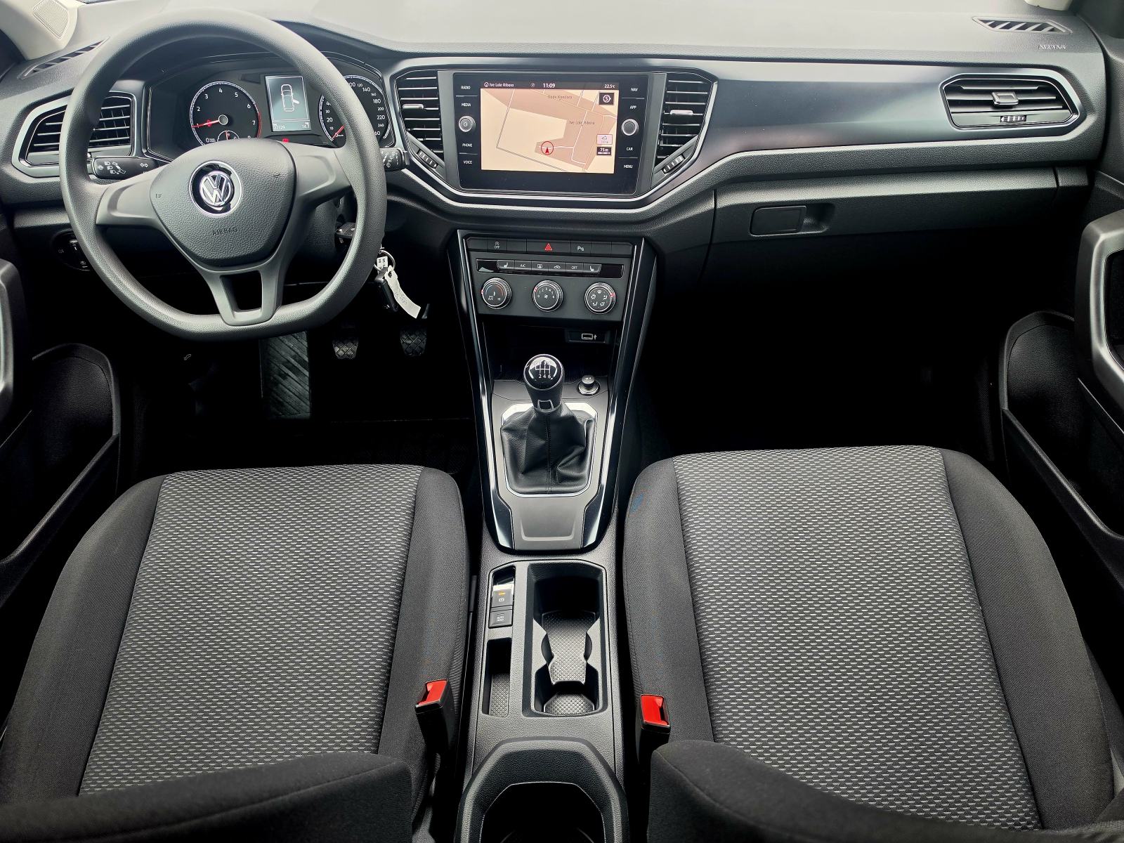 VW T-Roc 1,0 TSI,,ODLIČAN,,SERVISNA,,27129KM, fotografija 10