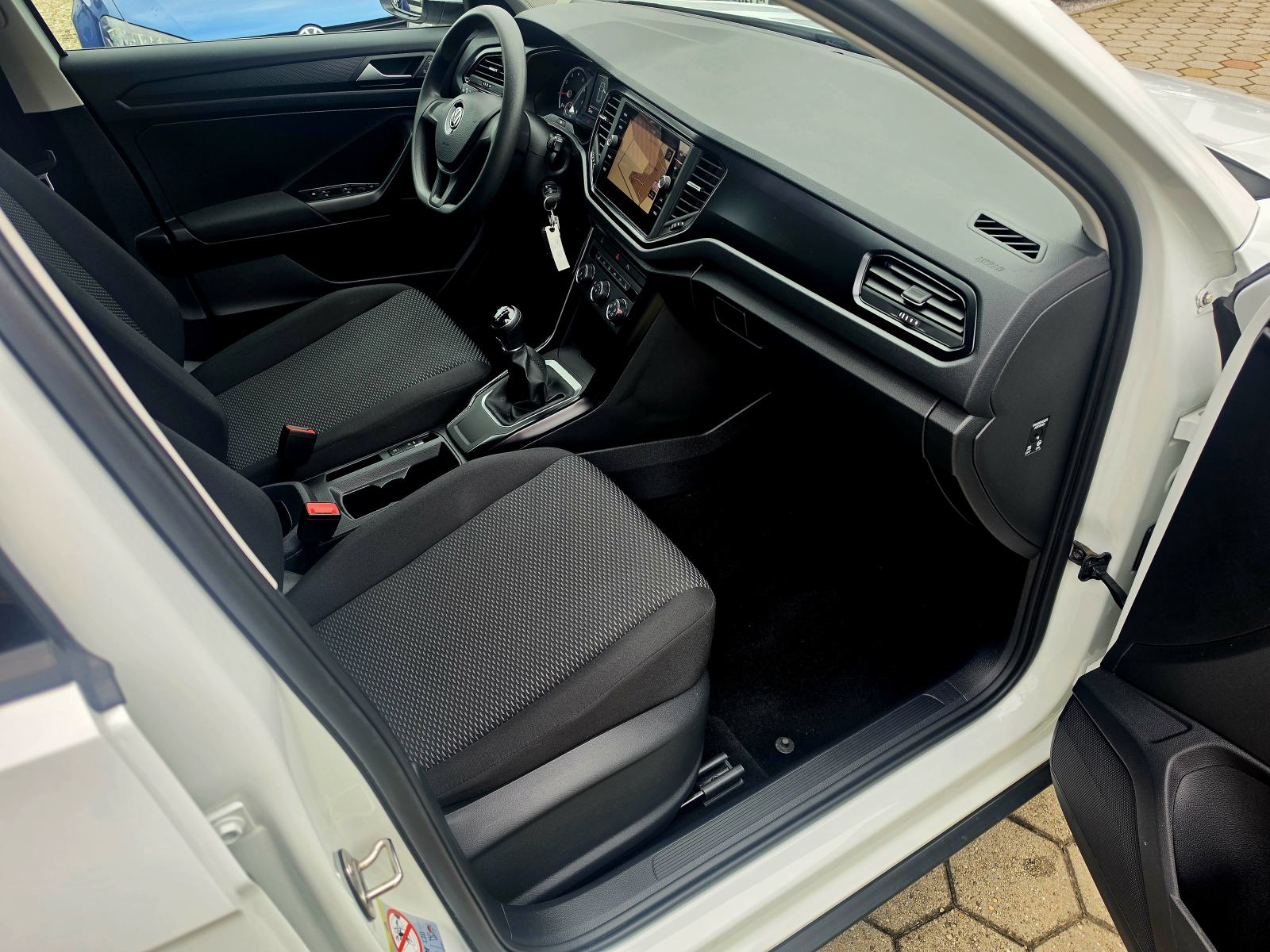 VW T-Roc 1,0 TSI,,ODLIČAN,,SERVISNA,,27129KM, fotografija 14