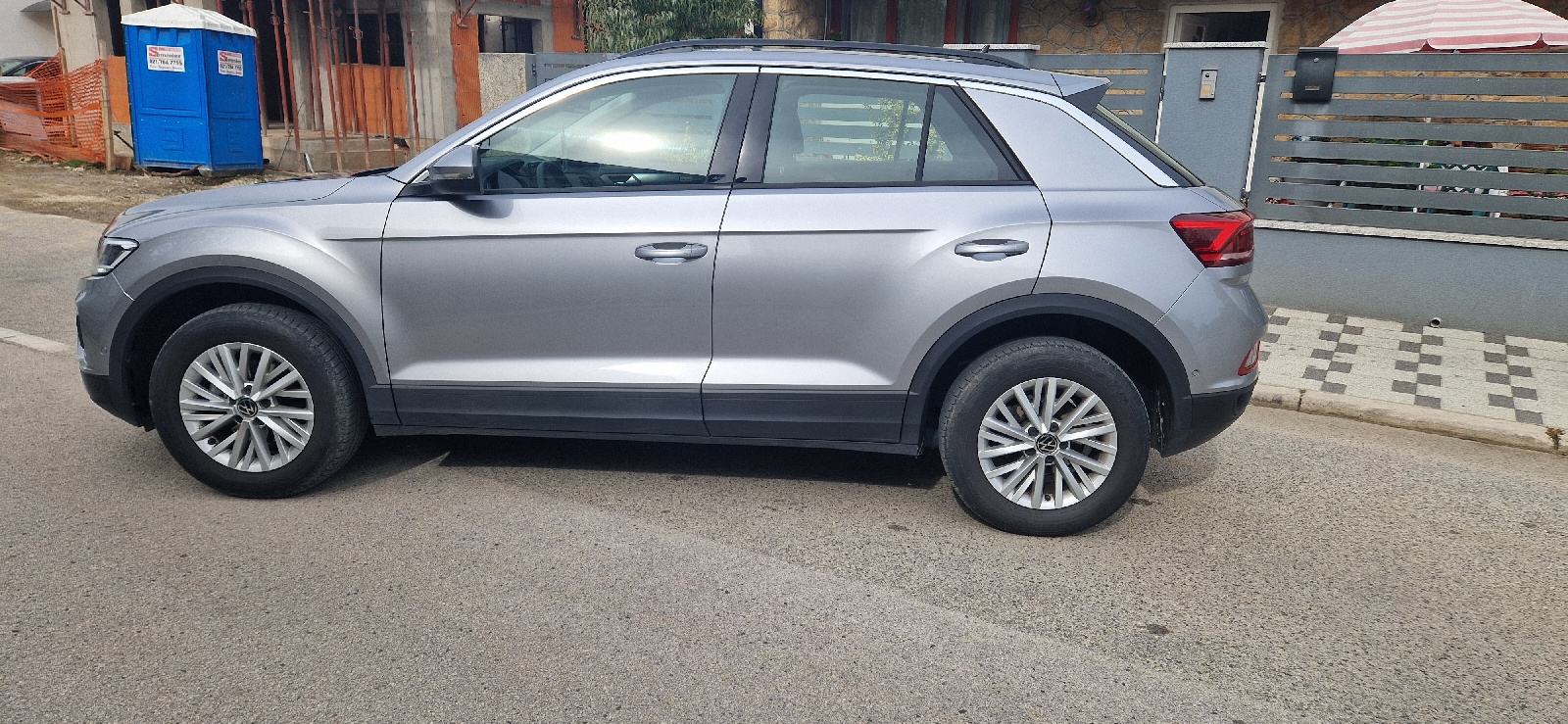 VW T-Roc 1,0 TSI prvi vlasnik u pdv-u tvornicka garancija, fotografija 7