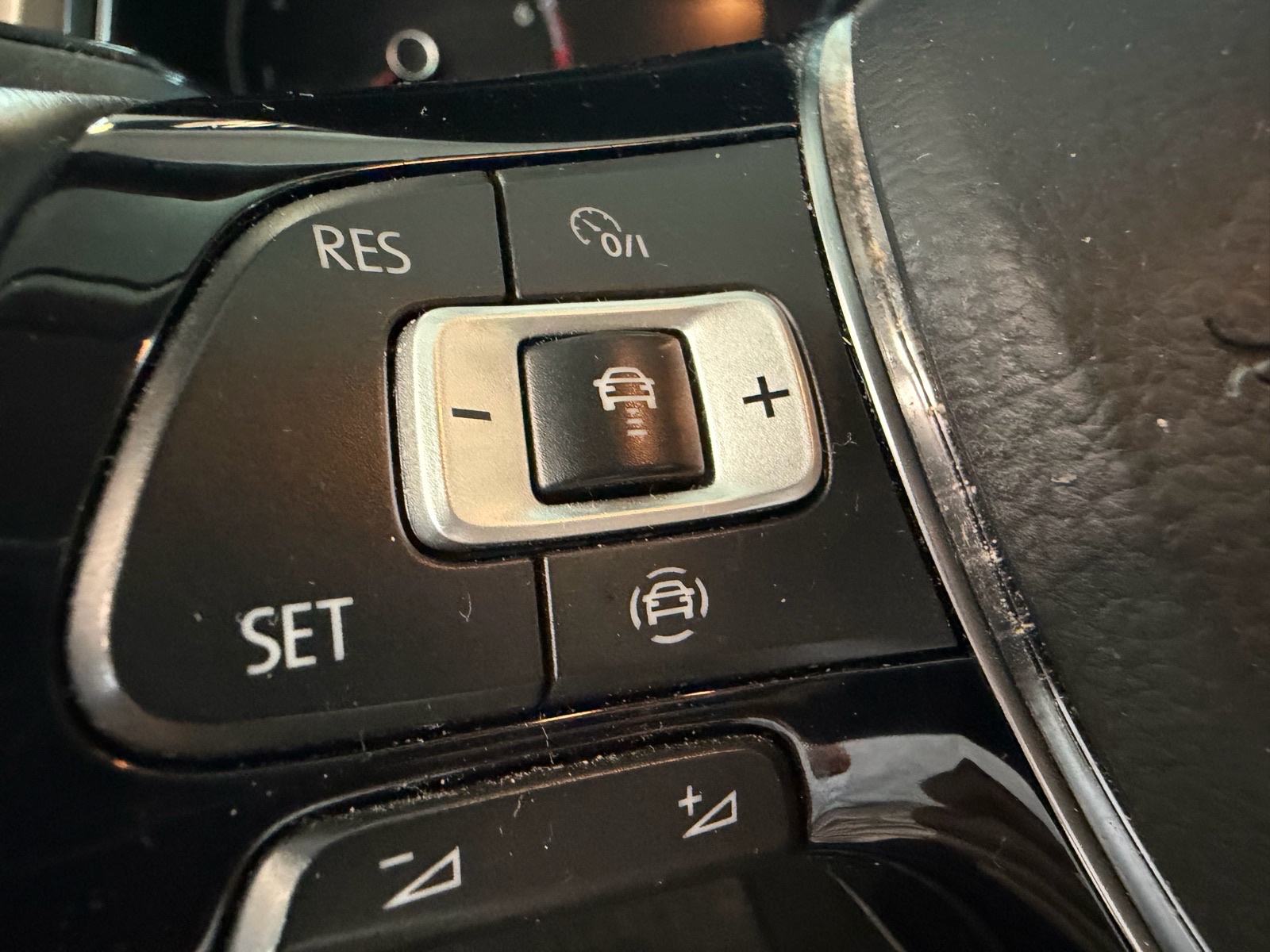 VW T-Roc 1,0 TSI *HR AUTO, REGISTRIRAN, 2 SETA, ACC, BLIND, LANE*, fotografija 17