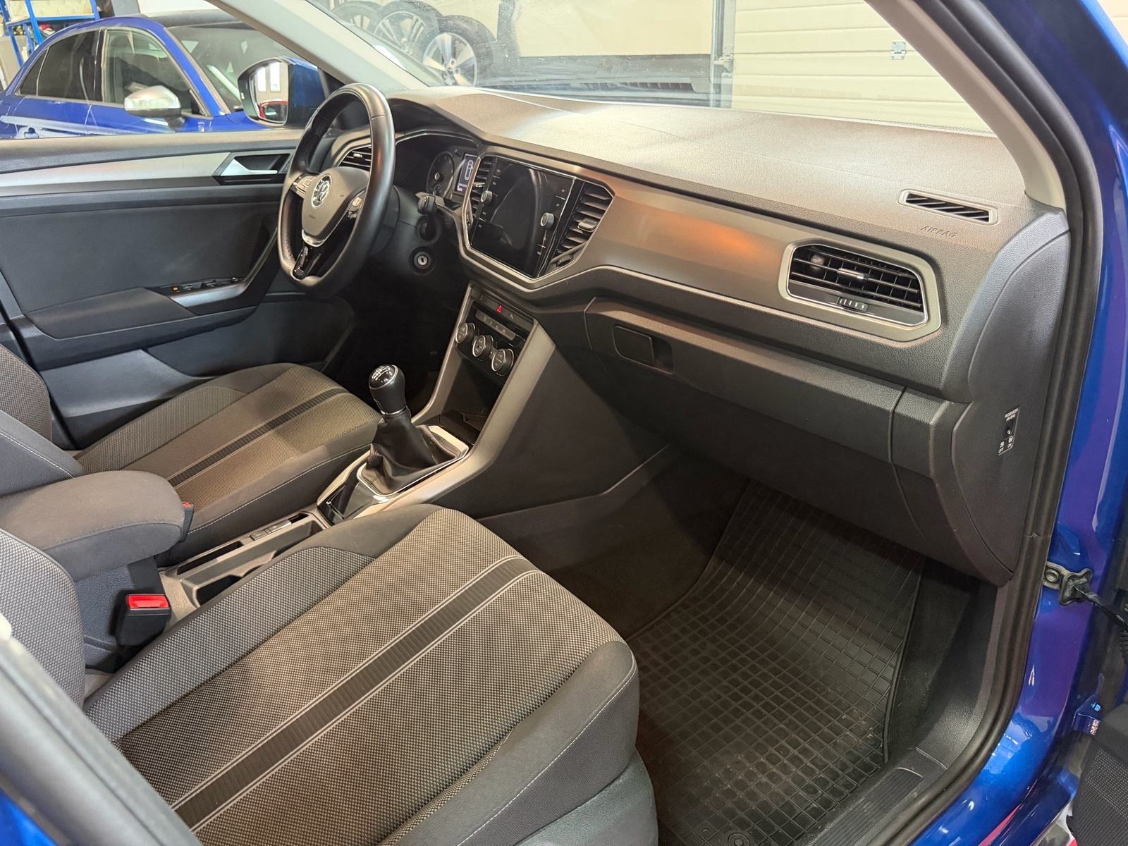 VW T-Roc 1,0 TSI *HR AUTO, REGISTRIRAN, 2 SETA, ACC, BLIND, LANE*, fotografija 12