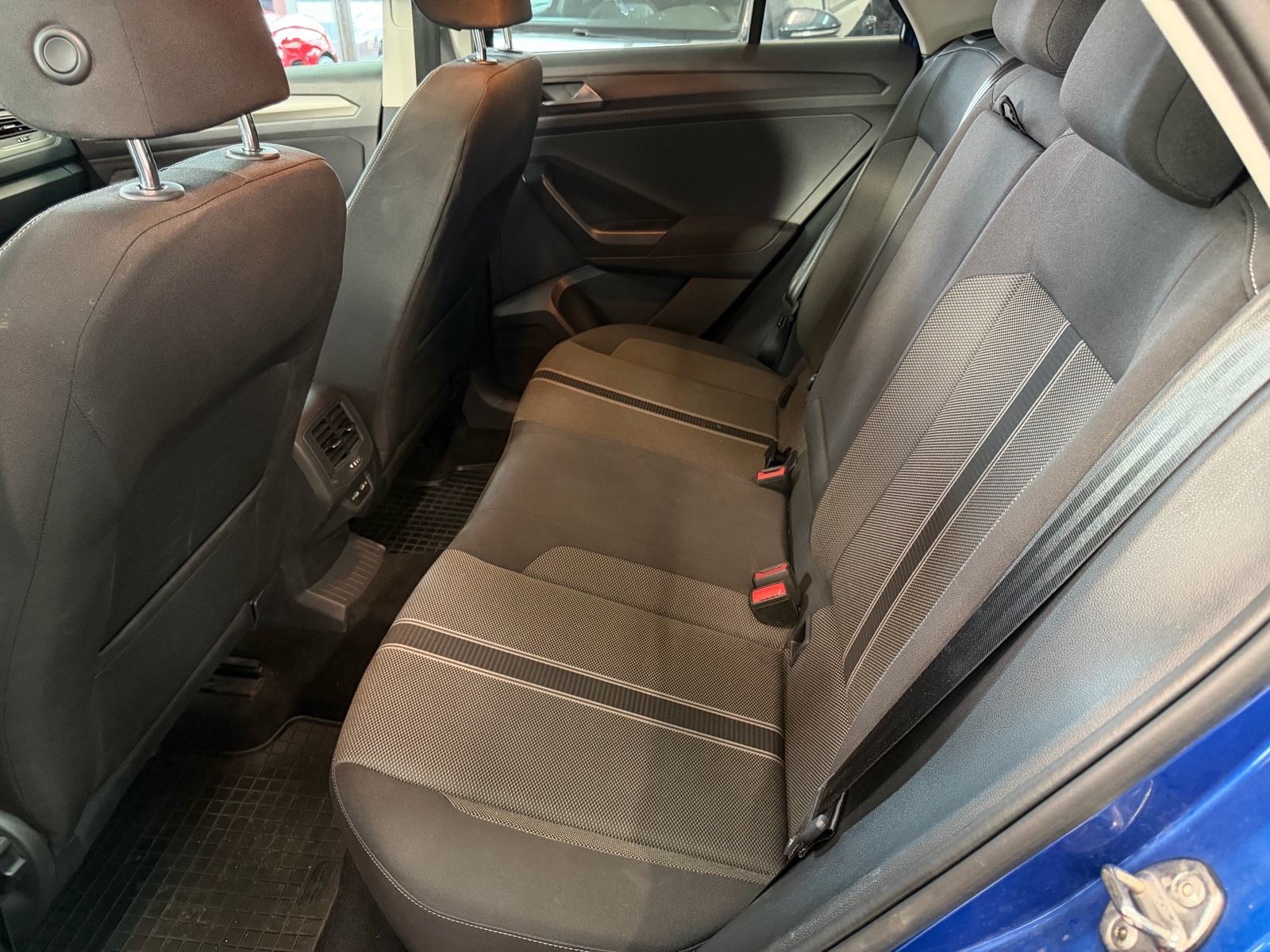 VW T-Roc 1,0 TSI *HR AUTO, REGISTRIRAN, 2 SETA, ACC, BLIND, LANE*, fotografija 15