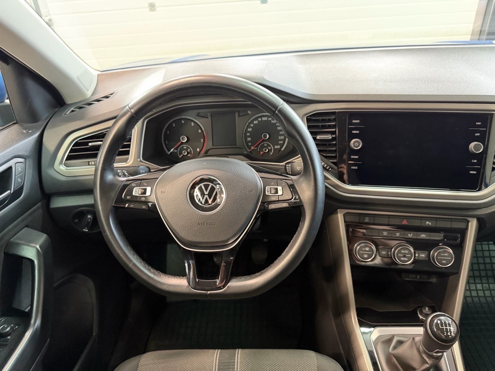 VW T-Roc 1,0 TSI *HR AUTO, REGISTRIRAN, 2 SETA, ACC, BLIND, LANE*, fotografija 10