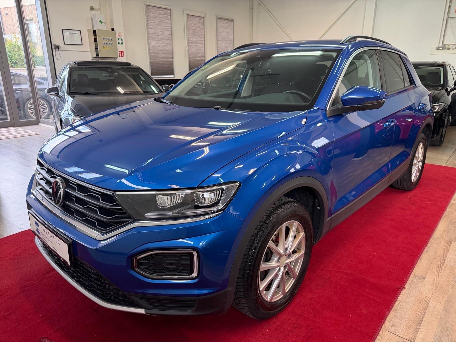 VW T-Roc 1,0 TSI *HR AUTO, REGISTRIRAN, 2 SETA, ACC, BLIND, LANE*, fotografija 2