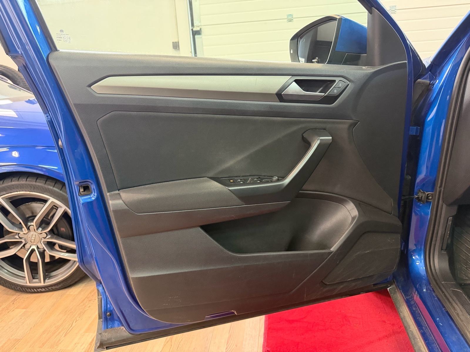 VW T-Roc 1,0 TSI *HR AUTO, REGISTRIRAN, 2 SETA, ACC, BLIND, LANE*, fotografija 5
