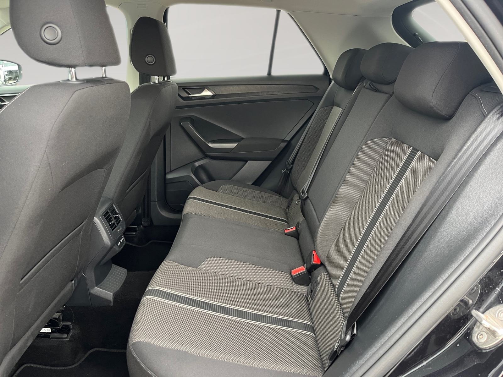 ✨VW T-Roc 1.0 TSI✨ | 110 KS |HR auto | Design | LED | App-Connect, fotografija 9