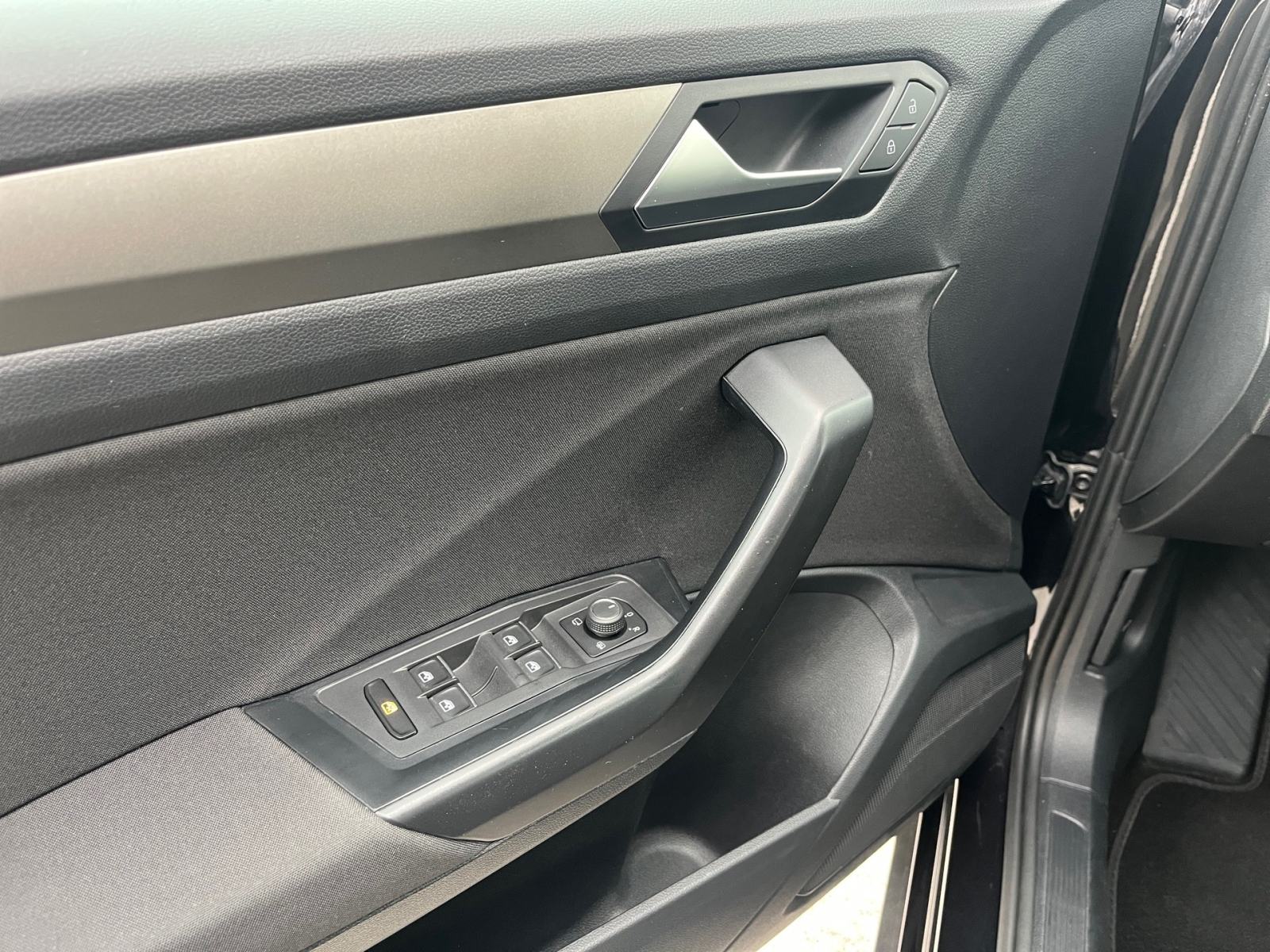 ✨VW T-Roc 1.0 TSI✨ | 110 KS |HR auto | Design | LED | App-Connect, fotografija 17