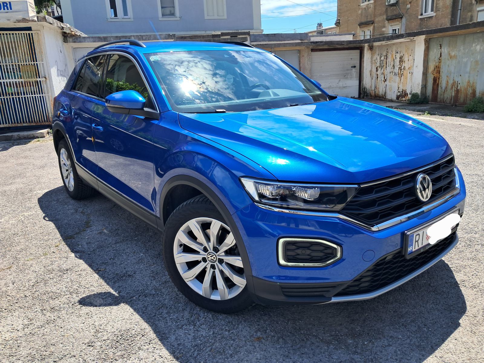 VW T-ROC 1,0 TSI DESIGN, HR AUTO, pogled izvana - slika 1