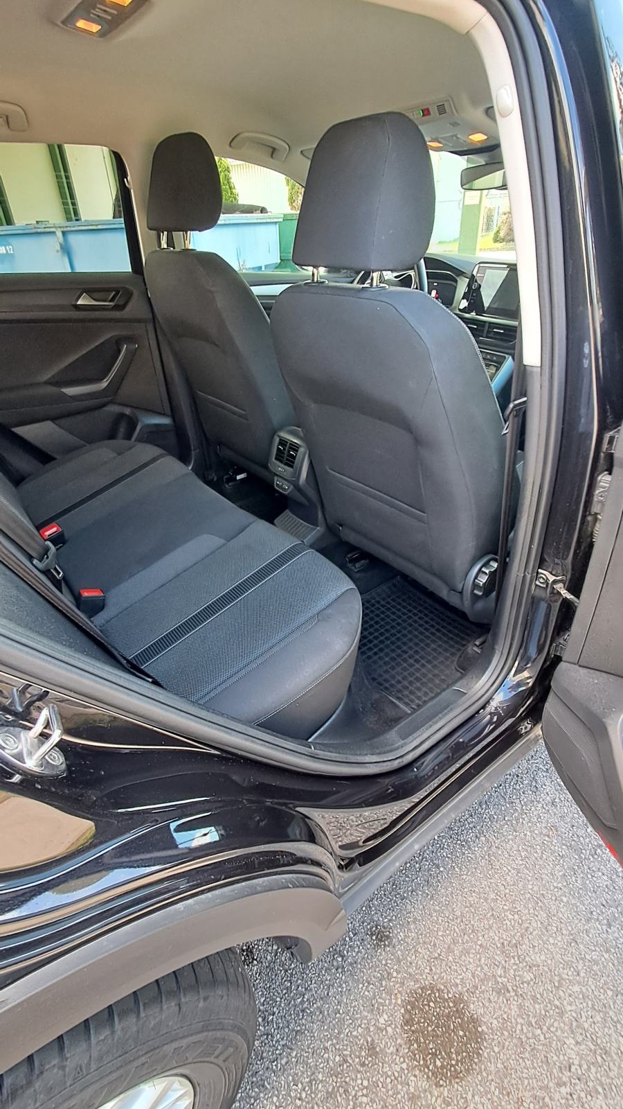 VW T-Roc 1,0 TSI, fotografija 4