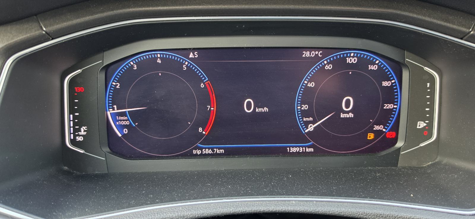 VW T-Roc 1,0 TSI 85kw, Black optik style, virtual cockpit, fotografija 13