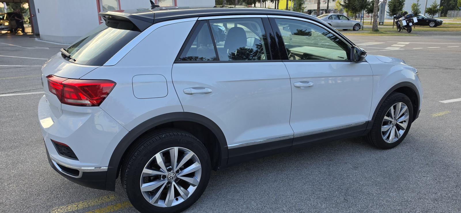 VW T-Roc 1,0 TSI 85kw, Black optik style, virtual cockpit, fotografija 6
