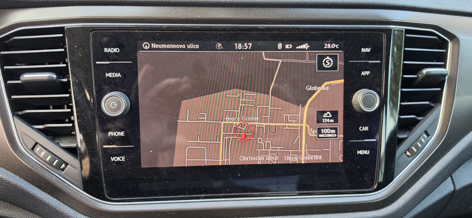 VW T-Roc 1,0 TSI 85kw, Black optik style, virtual cockpit, fotografija 16