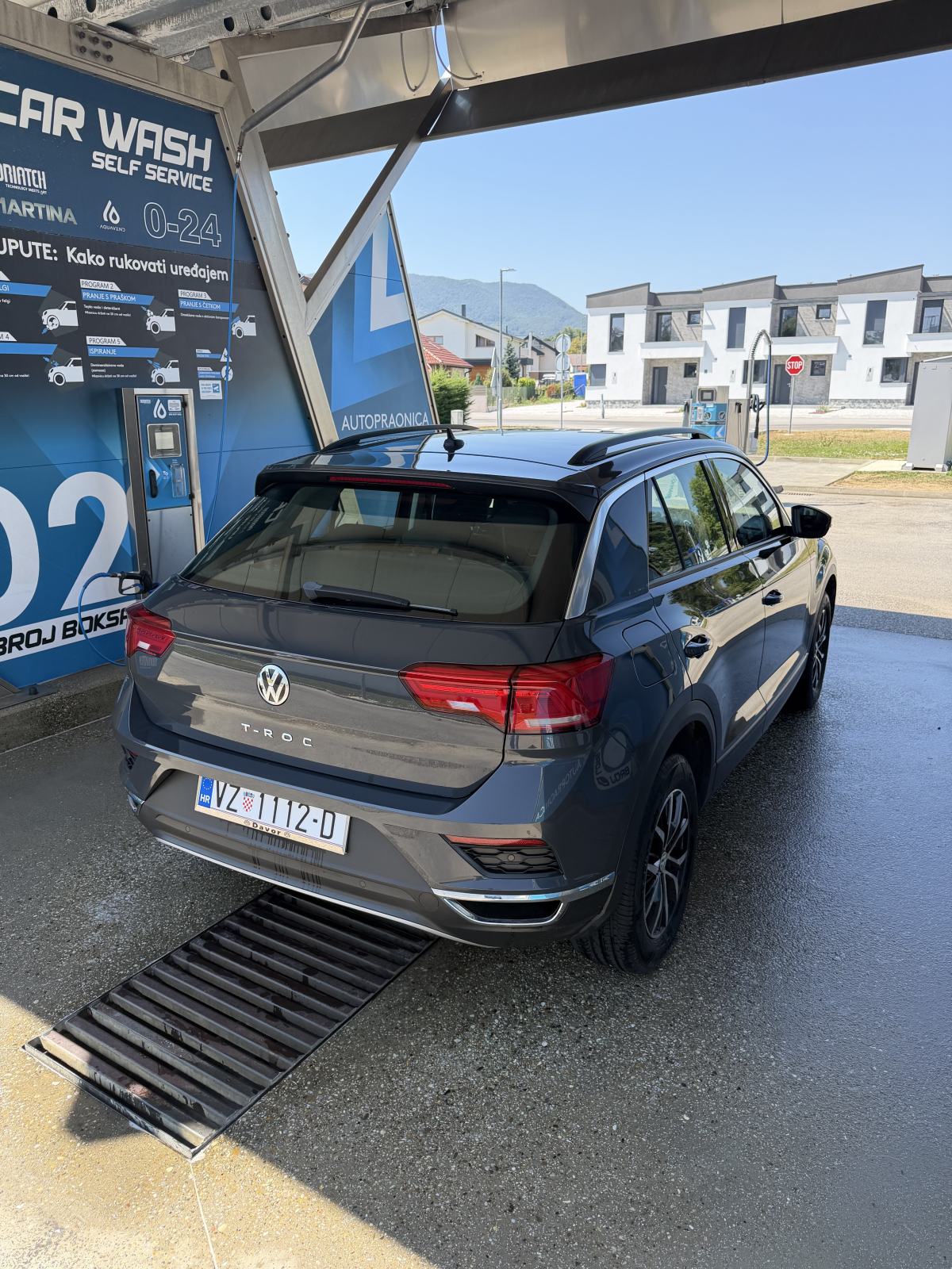 VW T-Roc 1,0 TSI, fotografija 5