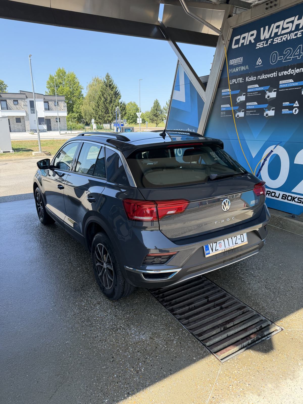 VW T-Roc 1,0 TSI, fotografija 4