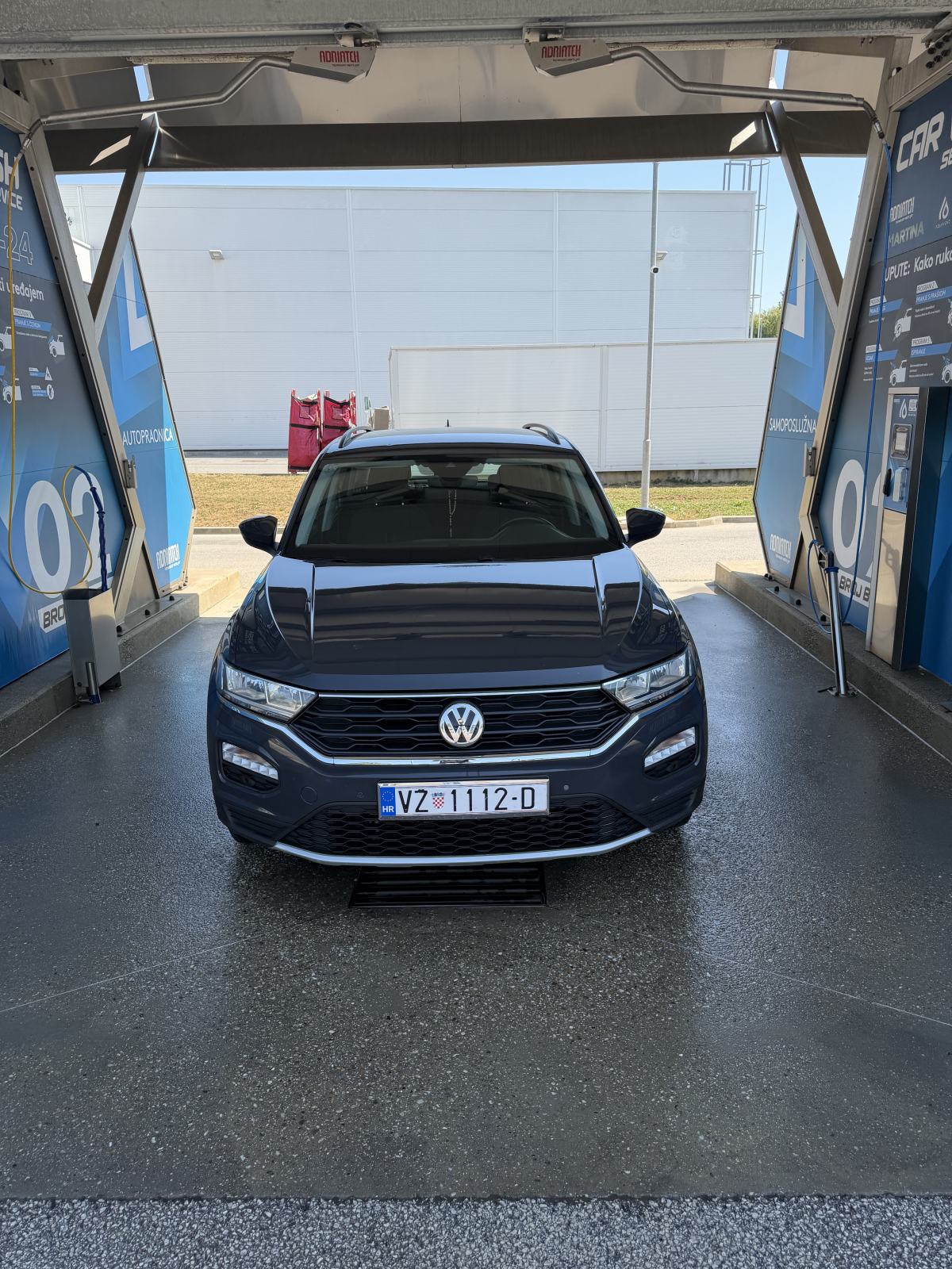 VW T-Roc 1,0 TSI, fotografija 3