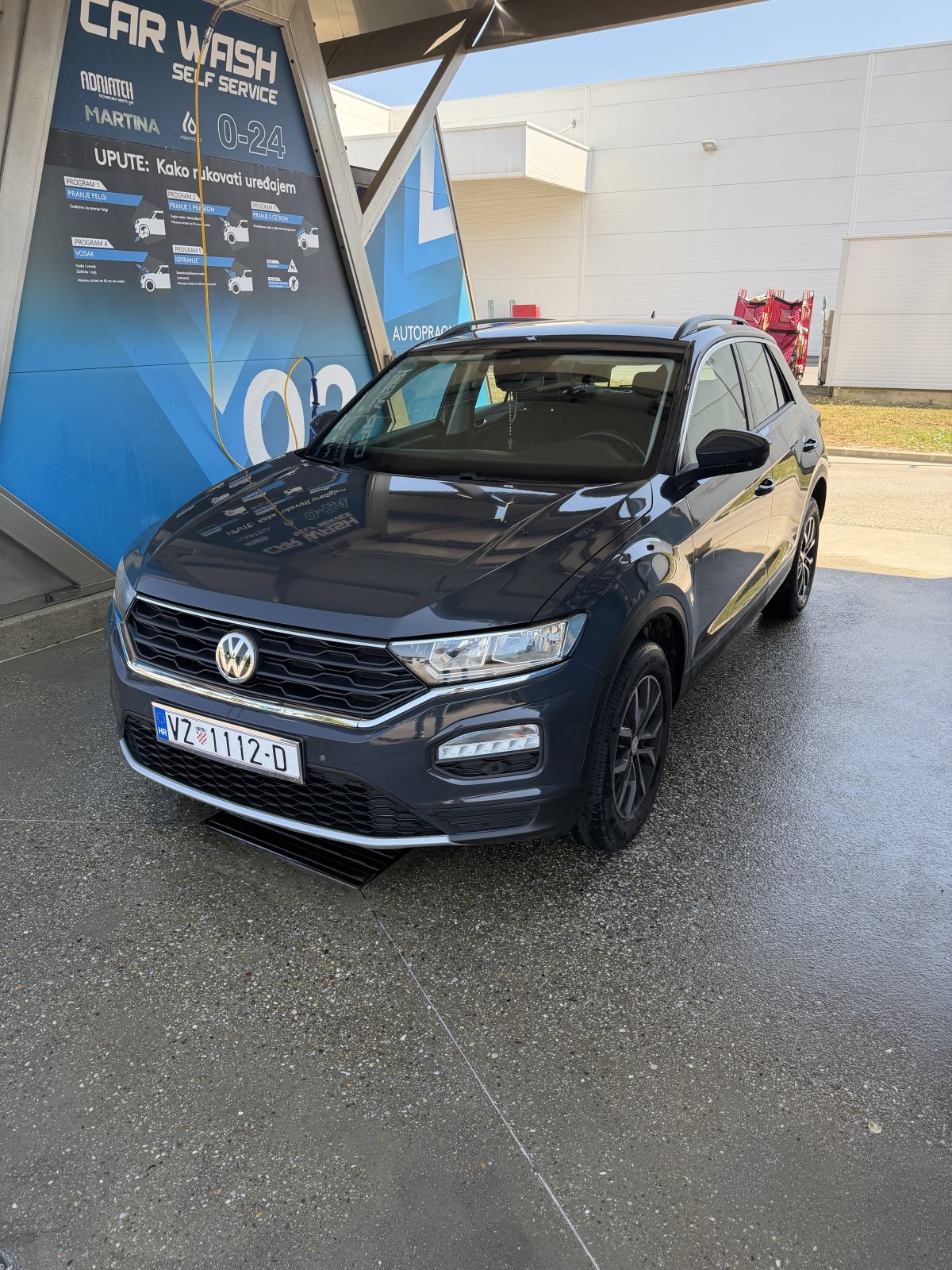 VW T-Roc 1,0 TSI, fotografija 1