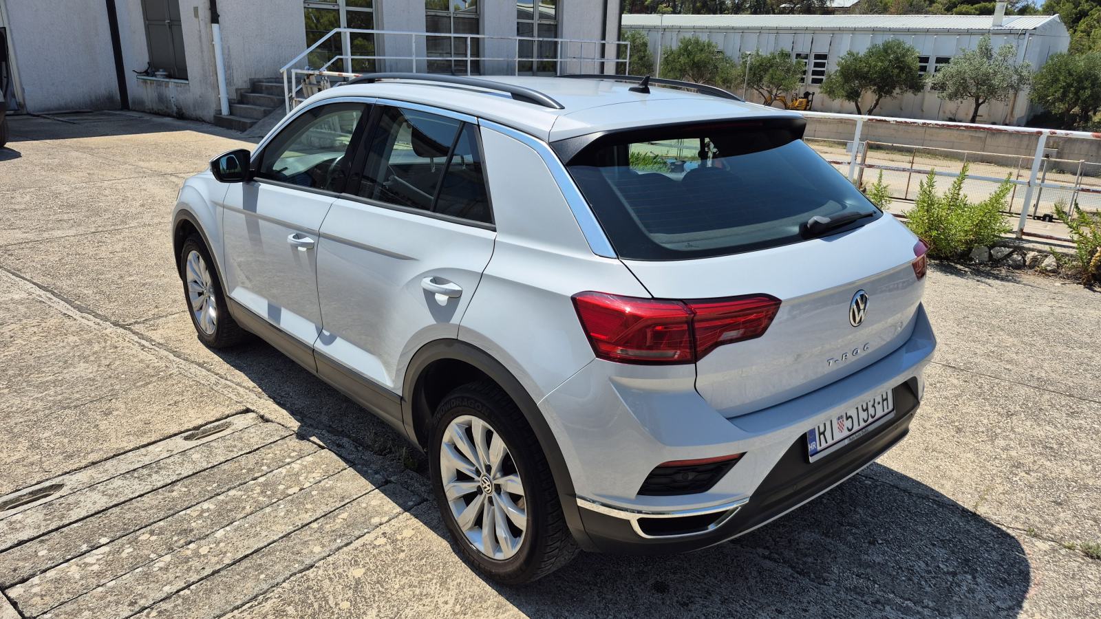 VW T-Roc 1,0 TSI, fotografija 4