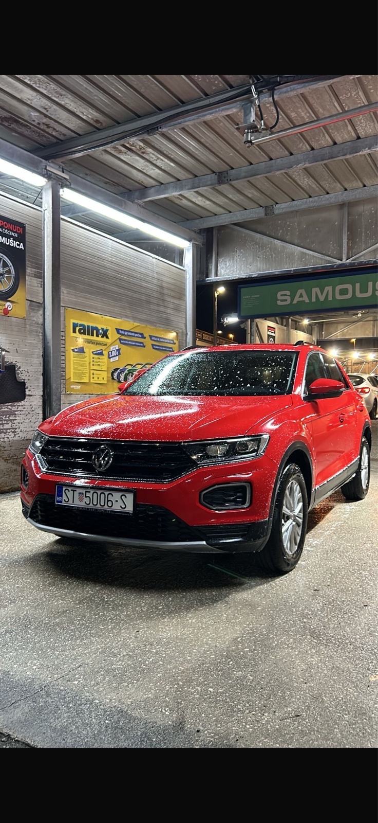 VW T-Roc 1,0 TSI Design, fotografija 1
