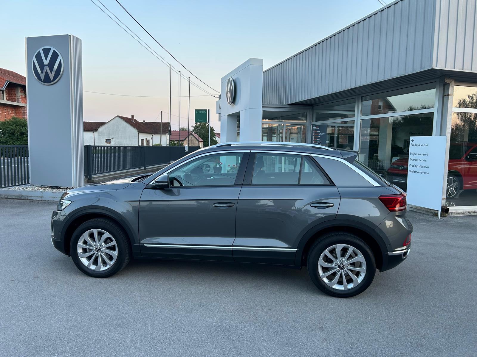 VW T-Roc 1,0 TSI STYLE HIGH LED,NAV,KUKA,KAMERA,VIRT.KOKP.,7.454,33€*3, fotografija 5