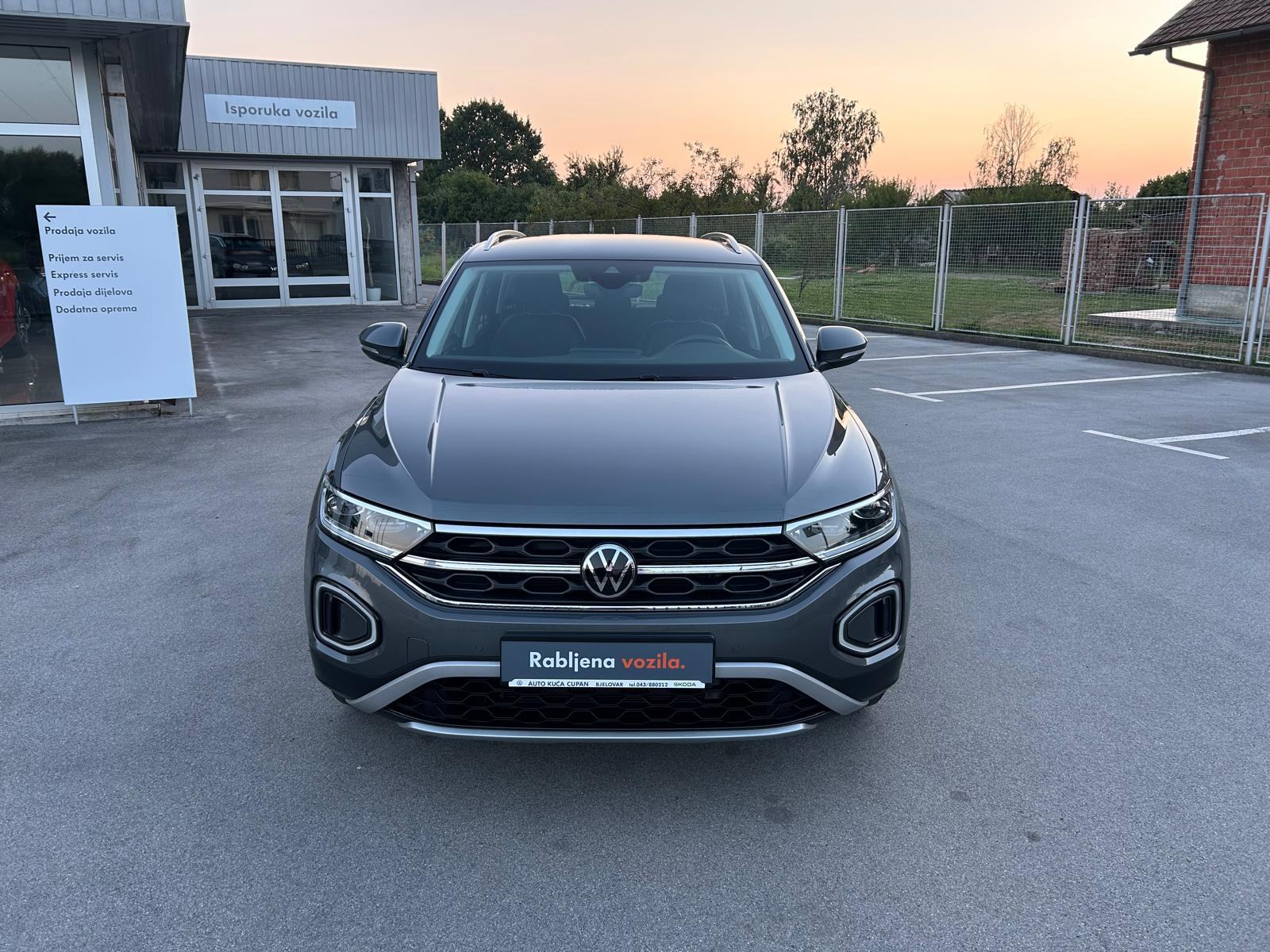 VW T-Roc 1,0 TSI STYLE HIGH LED,NAV,KUKA,KAMERA,VIRT.KOKP.,7.454,33€*3, fotografija 2