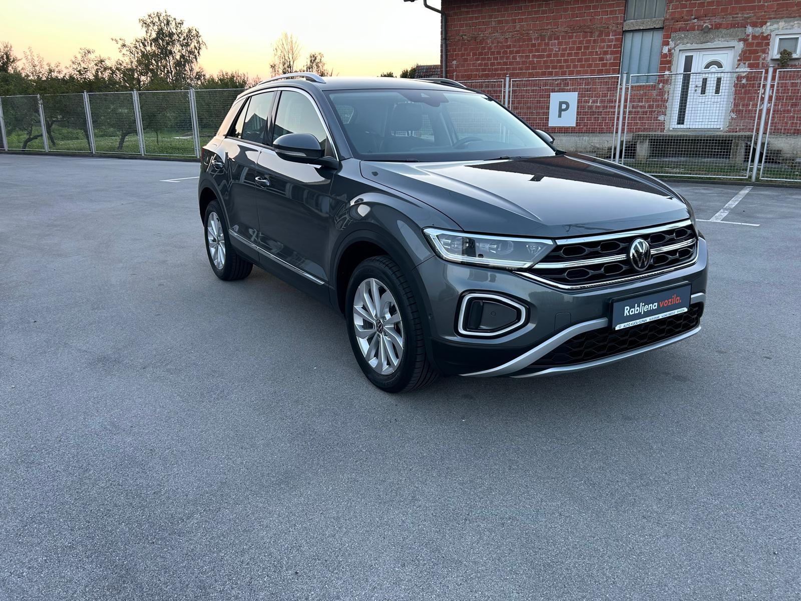 VW T-Roc 1,0 TSI STYLE HIGH LED,NAV,KUKA,KAMERA,VIRT.KOKP.,7.454,33€*3, fotografija 3
