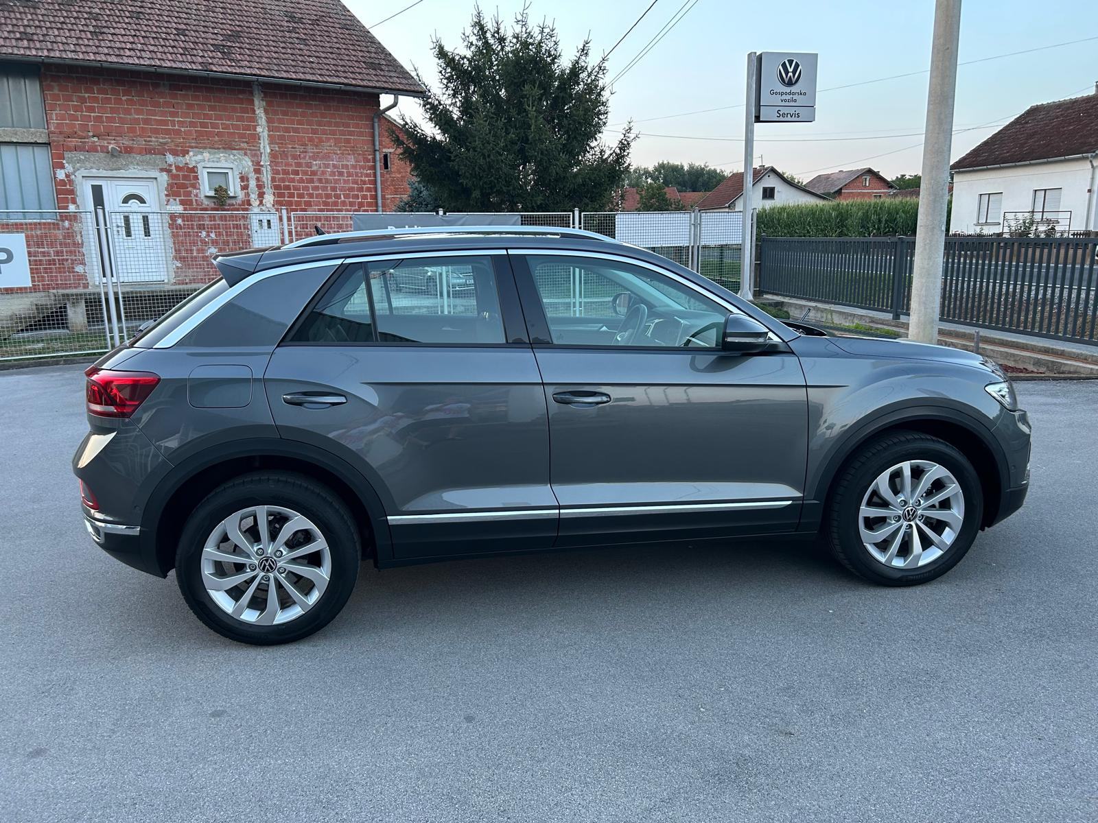 VW T-Roc 1,0 TSI STYLE HIGH LED,NAV,KUKA,KAMERA,VIRT.KOKP.,7.454,33€*3, fotografija 6