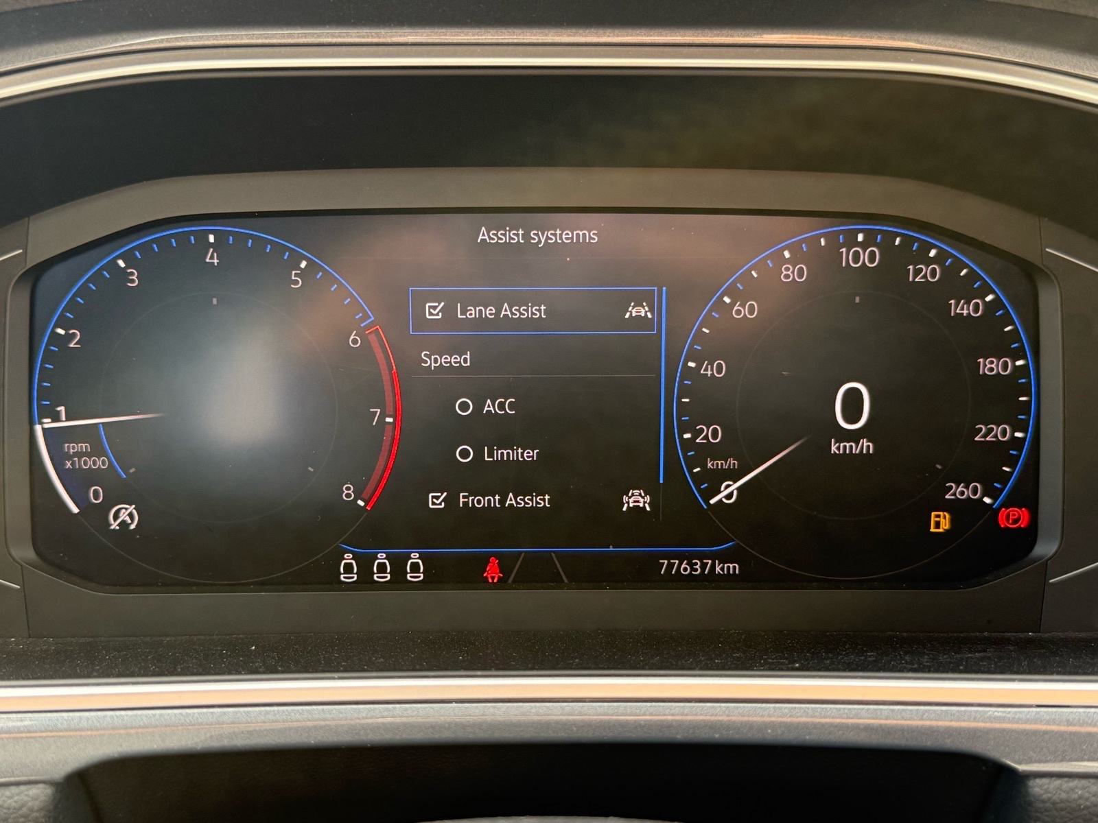 VW T-Roc 1,0 TSI Style, HR auto, bogata oprema, jamstvo!, fotografija 13