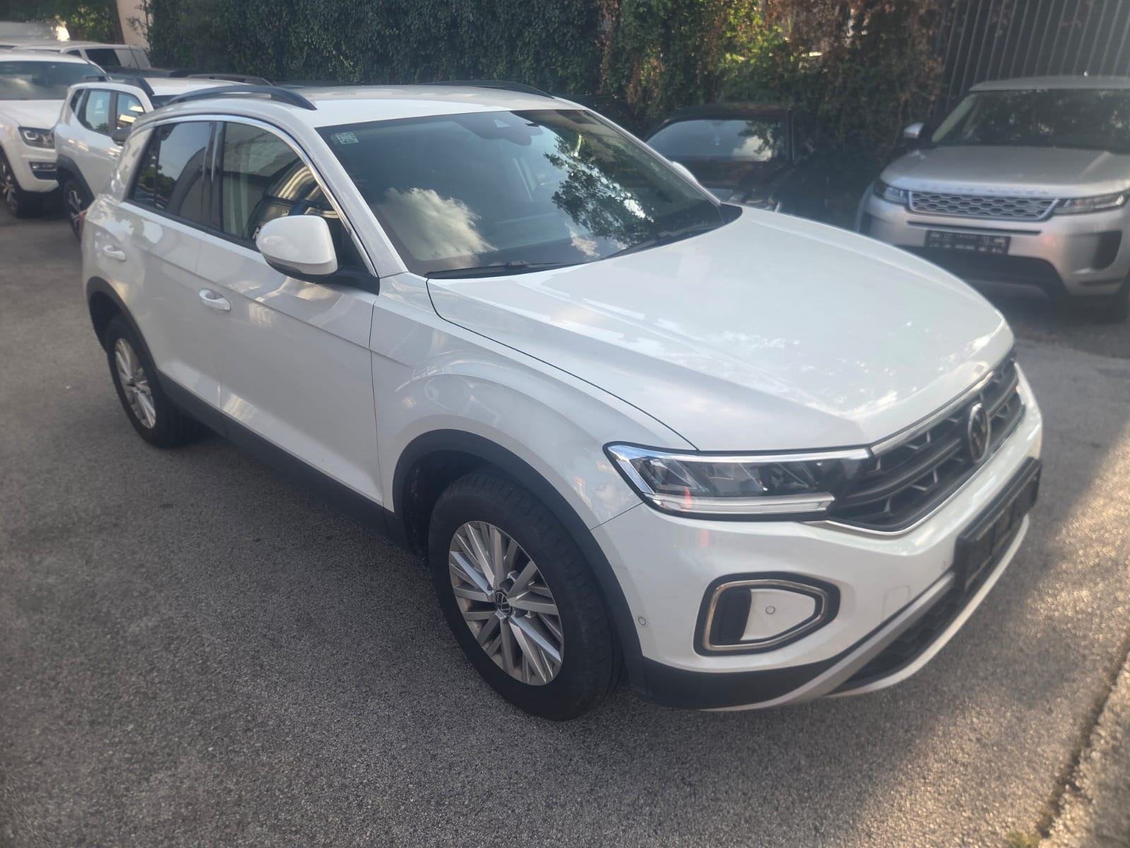VW T-Roc 1,0 TSI VIRTUALNI COCKPIT 6 BRZINA110 KS KLIMA NIJE UVOZ, fotografija 12