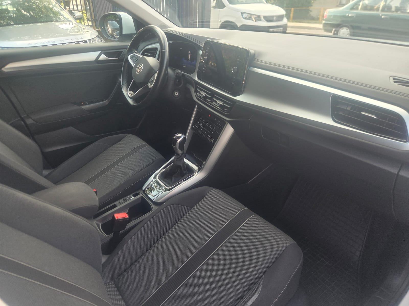 VW T-Roc 1,0 TSI VIRTUALNI COCKPIT 6 BRZINA110 KS KLIMA NIJE UVOZ, fotografija 16