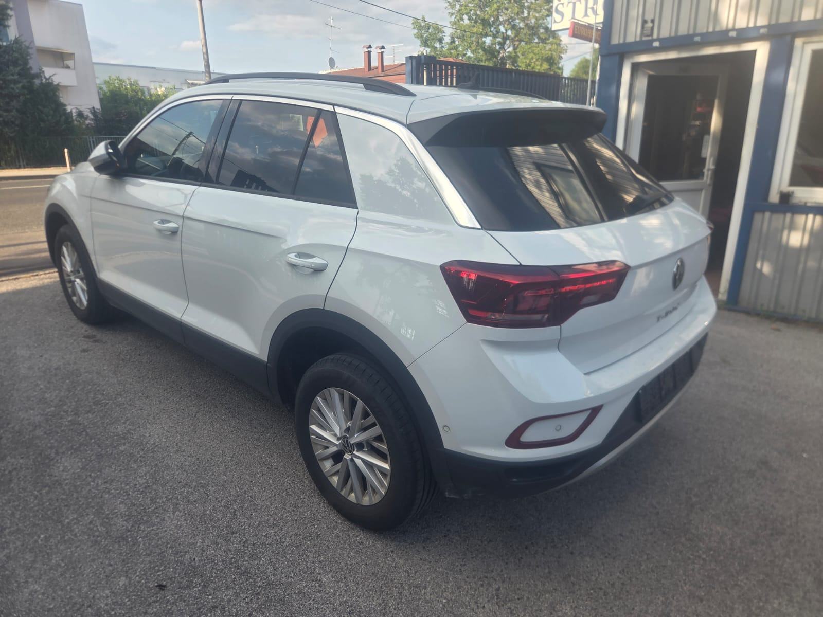 VW T-Roc 1,0 TSI VIRTUALNI COCKPIT 6 BRZINA110 KS KLIMA NIJE UVOZ, fotografija 11