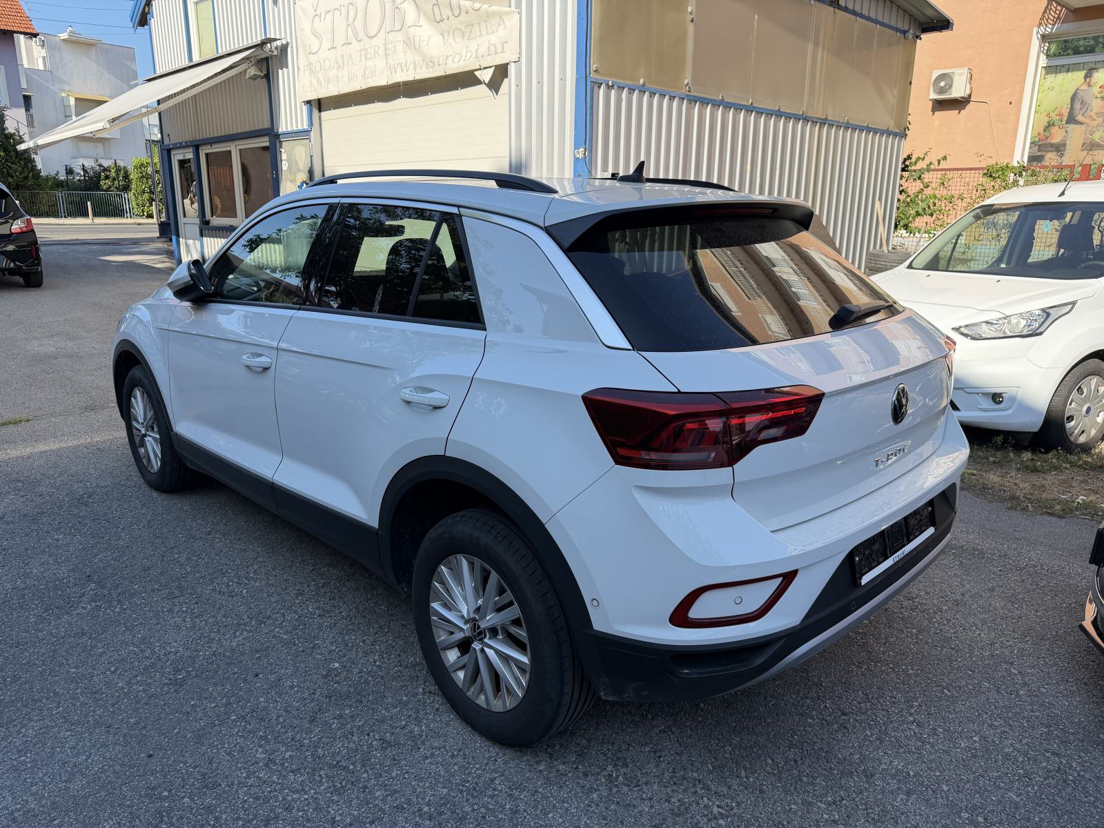 VW T-Roc 1,0 TSI VIRTUALNI COCKPIT 6 BRZINA110 KS KLIMA NIJE UVOZ, fotografija 7
