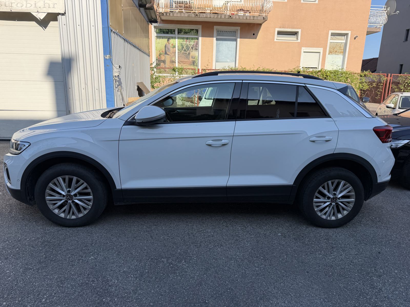 VW T-Roc 1,0 TSI VIRTUALNI COCKPIT 6 BRZINA110 KS KLIMA NIJE UVOZ, fotografija 9