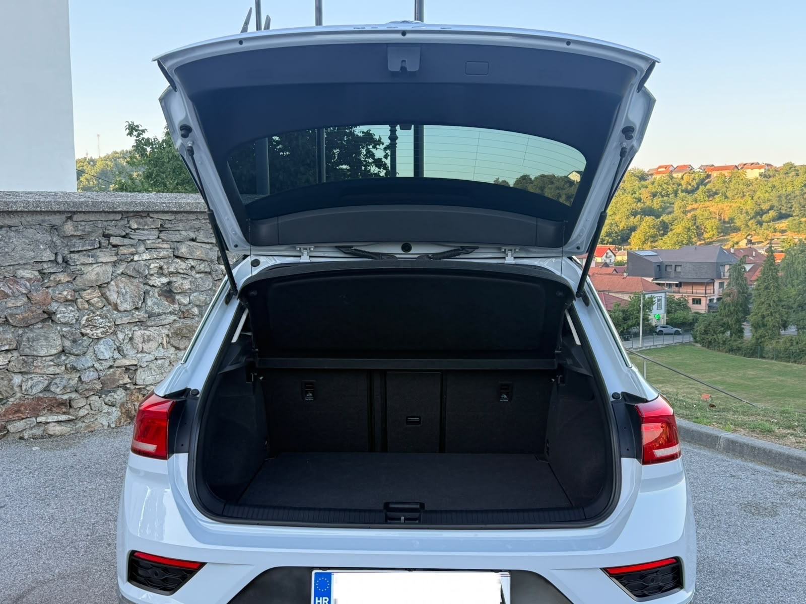 ••VW T-ROC 1.0TSI••SPORT PAKET,KAO NOVI••XENON/LED FAROVI,FULL OPREMA•, fotografija 17