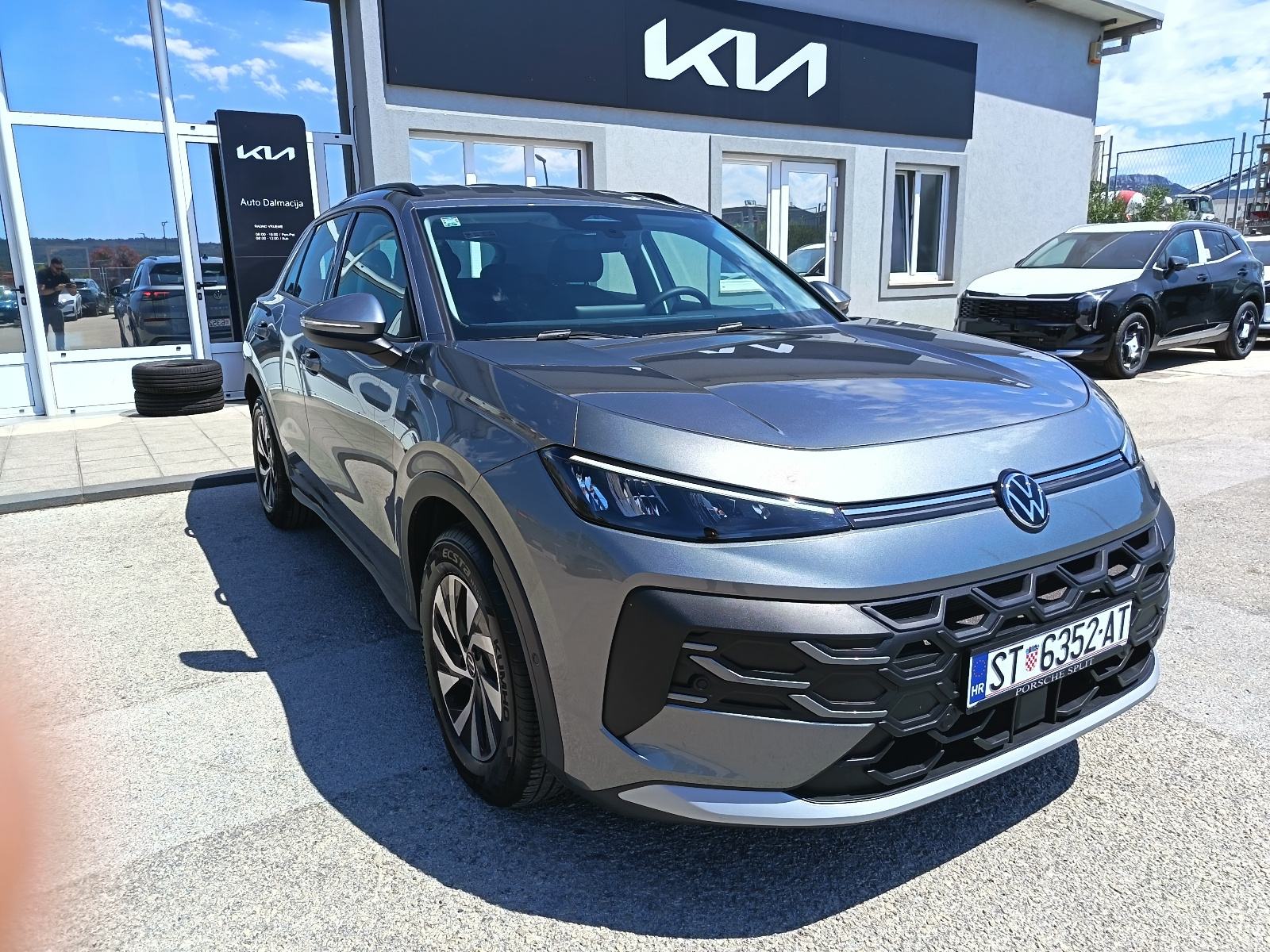 VW T-Roc 1.5 ETSI DSG TREND MHEV, TVORNIČKO JAMSTVO dostupan 15.10.26!, pogled izvana - slika 1