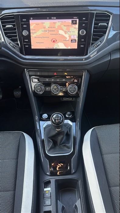 VW T-Roc 1.5 TSI, 150KS, LED, Navi, Virtual, Keyless, Kamera, Servisna, fotografija 15