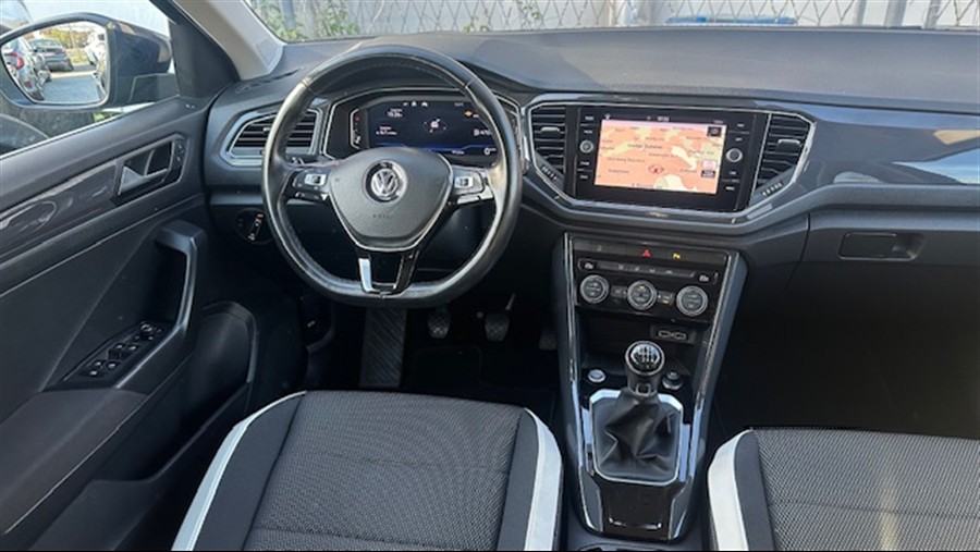 VW T-Roc 1.5 TSI, 150KS, LED, Navi, Virtual, Keyless, Kamera, Servisna, fotografija 11