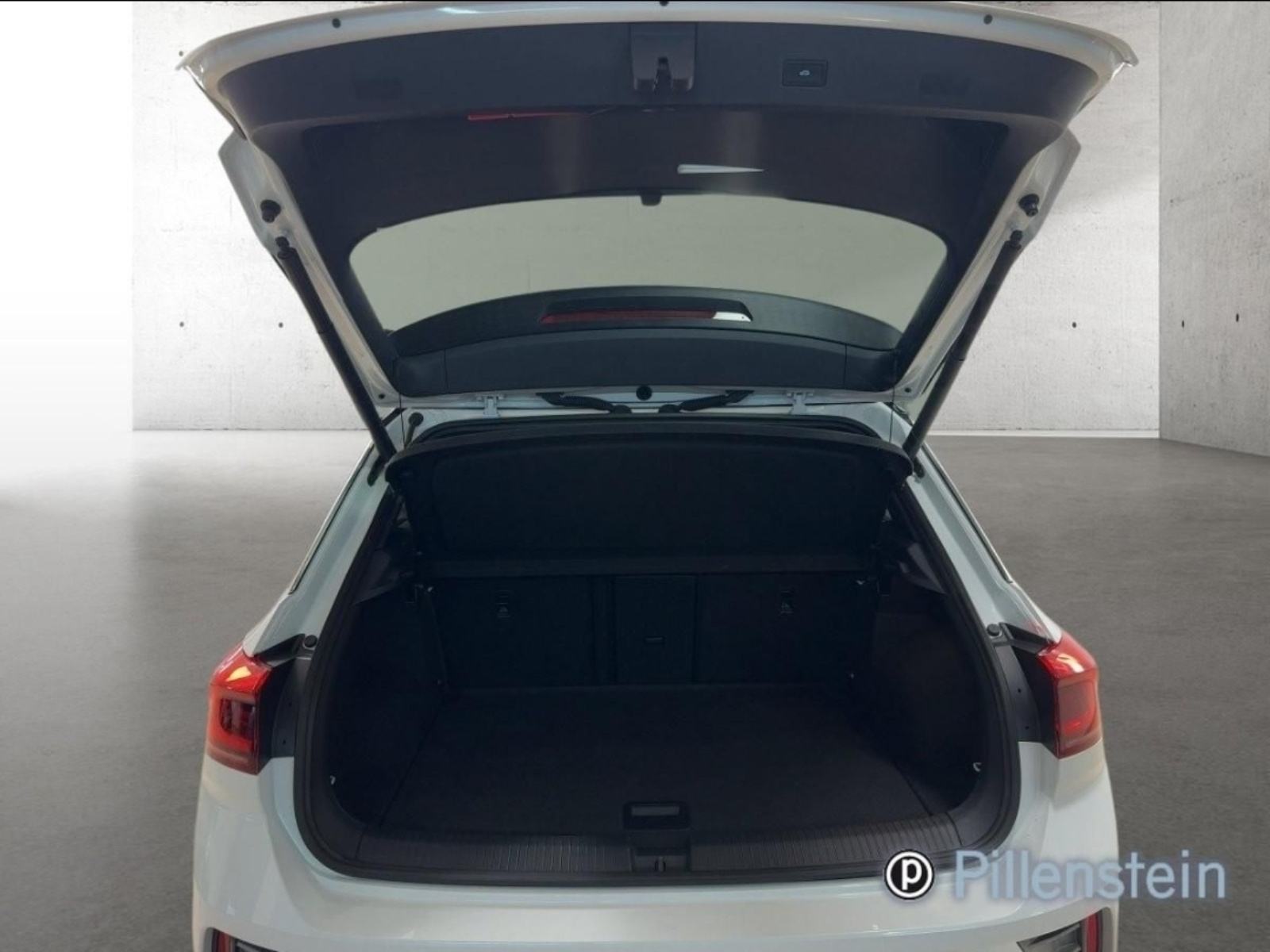 VW T-Roc 1,5 TSI 82TKM,SERV.,NAVI,LED,ALU.,PDC,KAM.,VIRT.,BEATS,R LINE, fotografija 16
