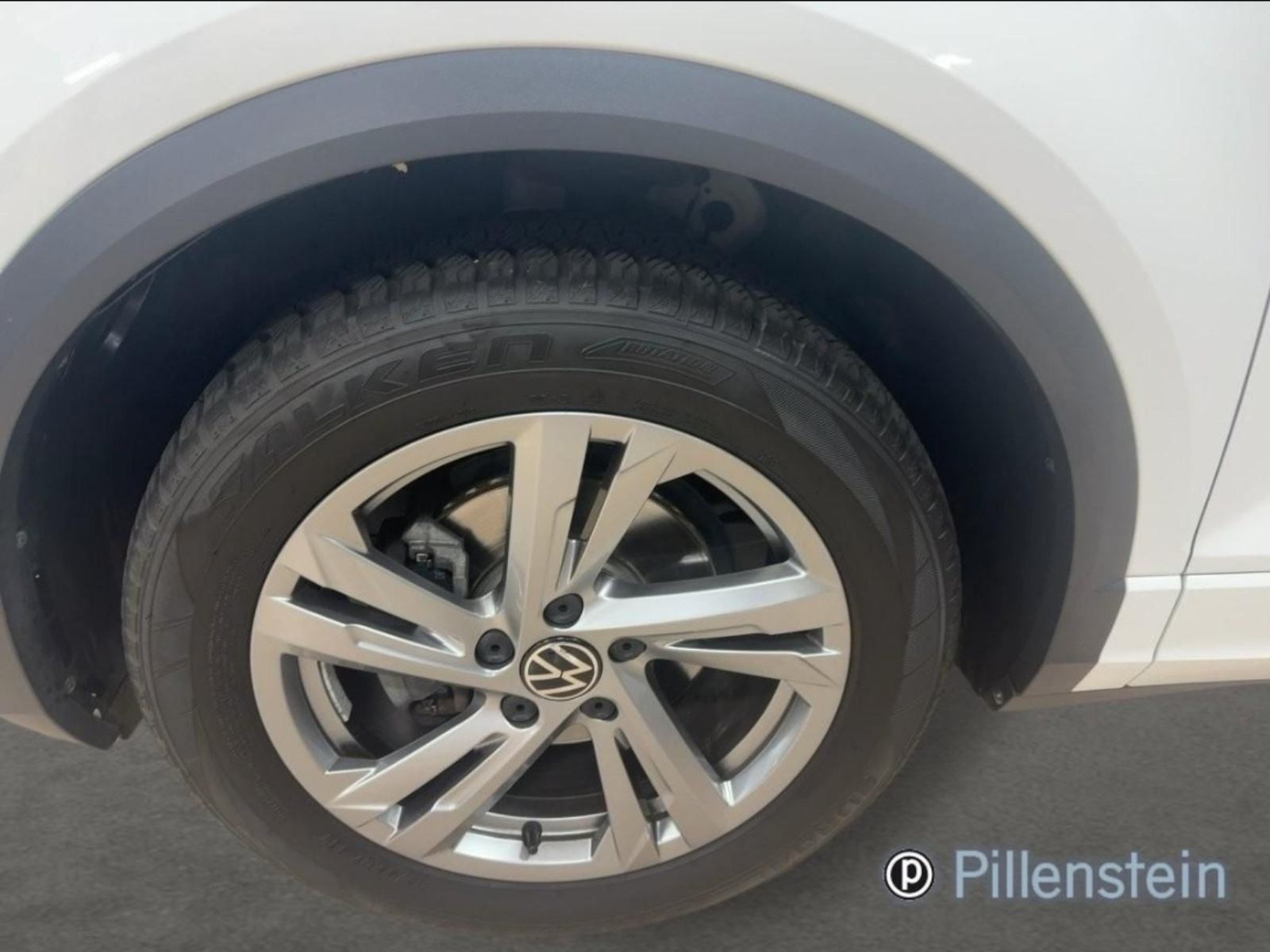 VW T-Roc 1,5 TSI 82TKM,SERV.,NAVI,LED,ALU.,PDC,KAM.,VIRT.,BEATS,R LINE, fotografija 15